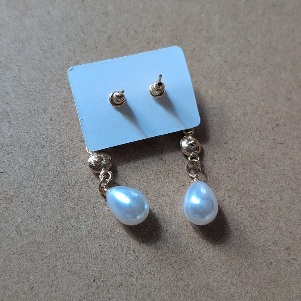 Elegant Pink Floral Pearl Drop Earrings